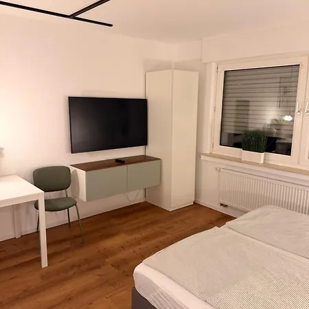 Saniertes Fuer Paare Und Geschaeftsreisende In Roellinghausen Apartment *